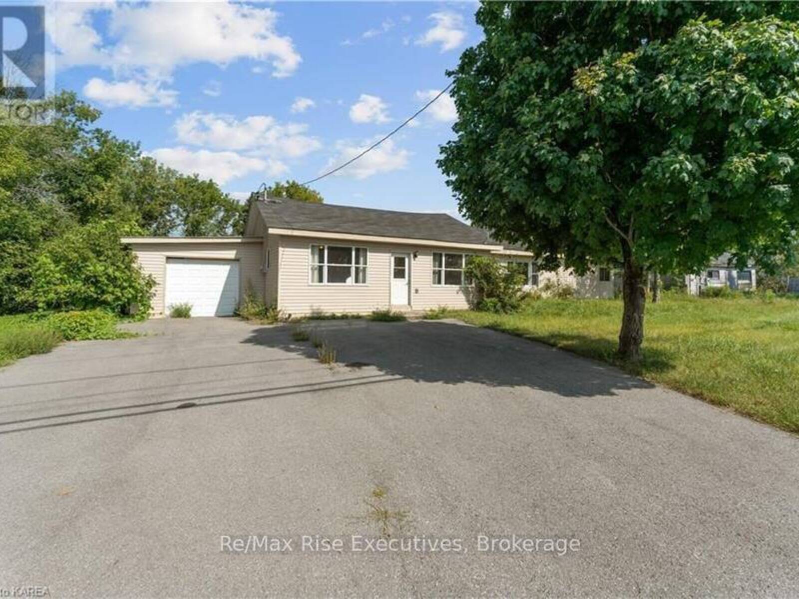 4999 BATH ROAD, Loyalist, Ontario K0H 1G0