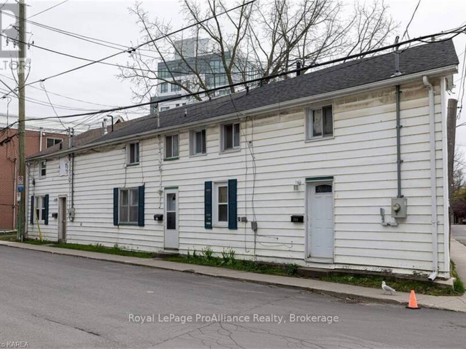 242 COLBORNE STREET, Kingston, Ontario K7K 1E3