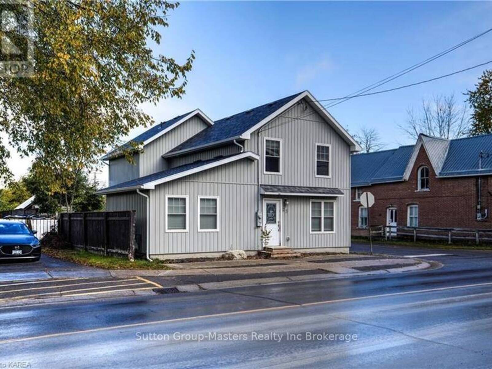 98 MAIN STREET, Loyalist, Ontario K0H 2H0