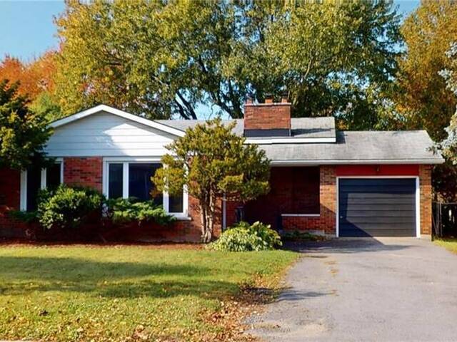 120 CAMPBELL Crescent Kingston Ontario, K7M 1Z5