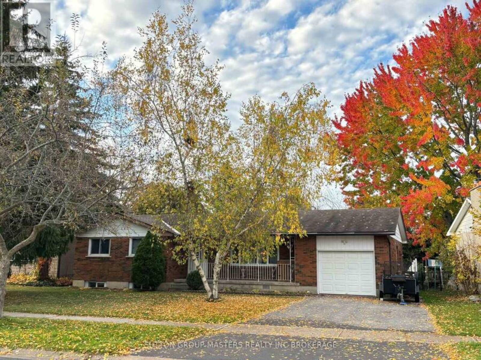 1079 LINCOLN DRIVE, Kingston, Ontario K7M 4Z3