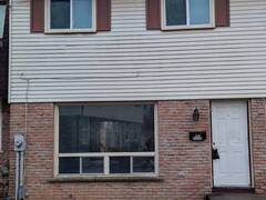 25 - 901 OAKVIEW AVENUE Kingston Ontario, K7M 6V4