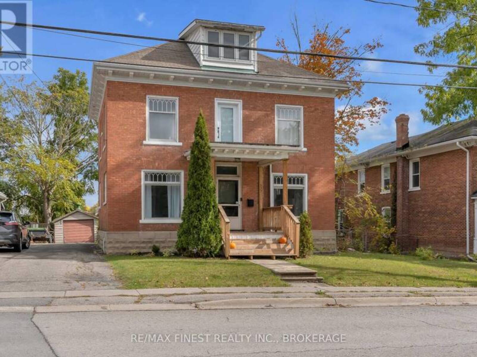 127 ROBERT STREET, Napanee, Ontario K7R 2M4