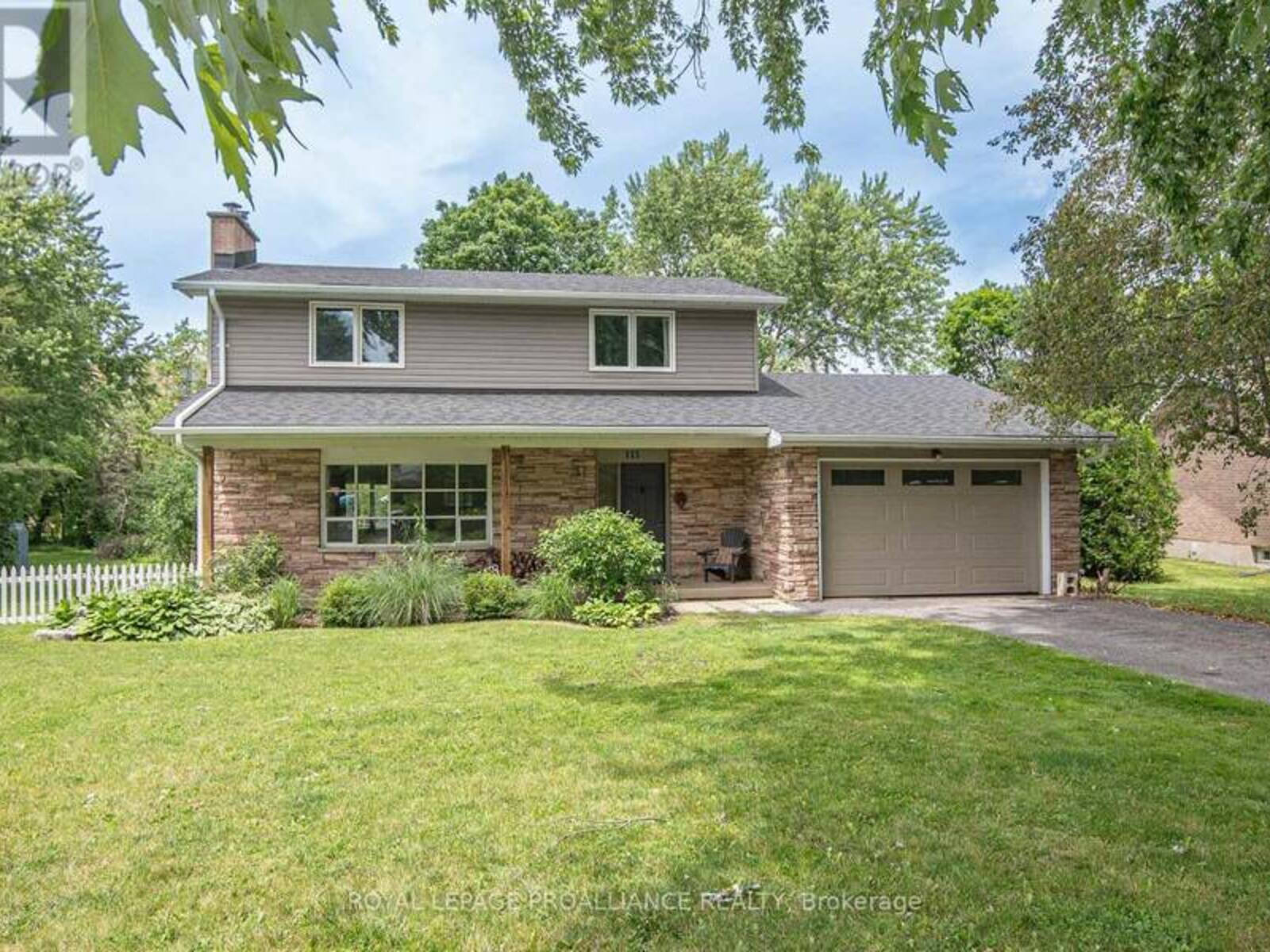 115 FAIRWAY HILL CRESCENT, Kingston, Ontario K7M 2B5