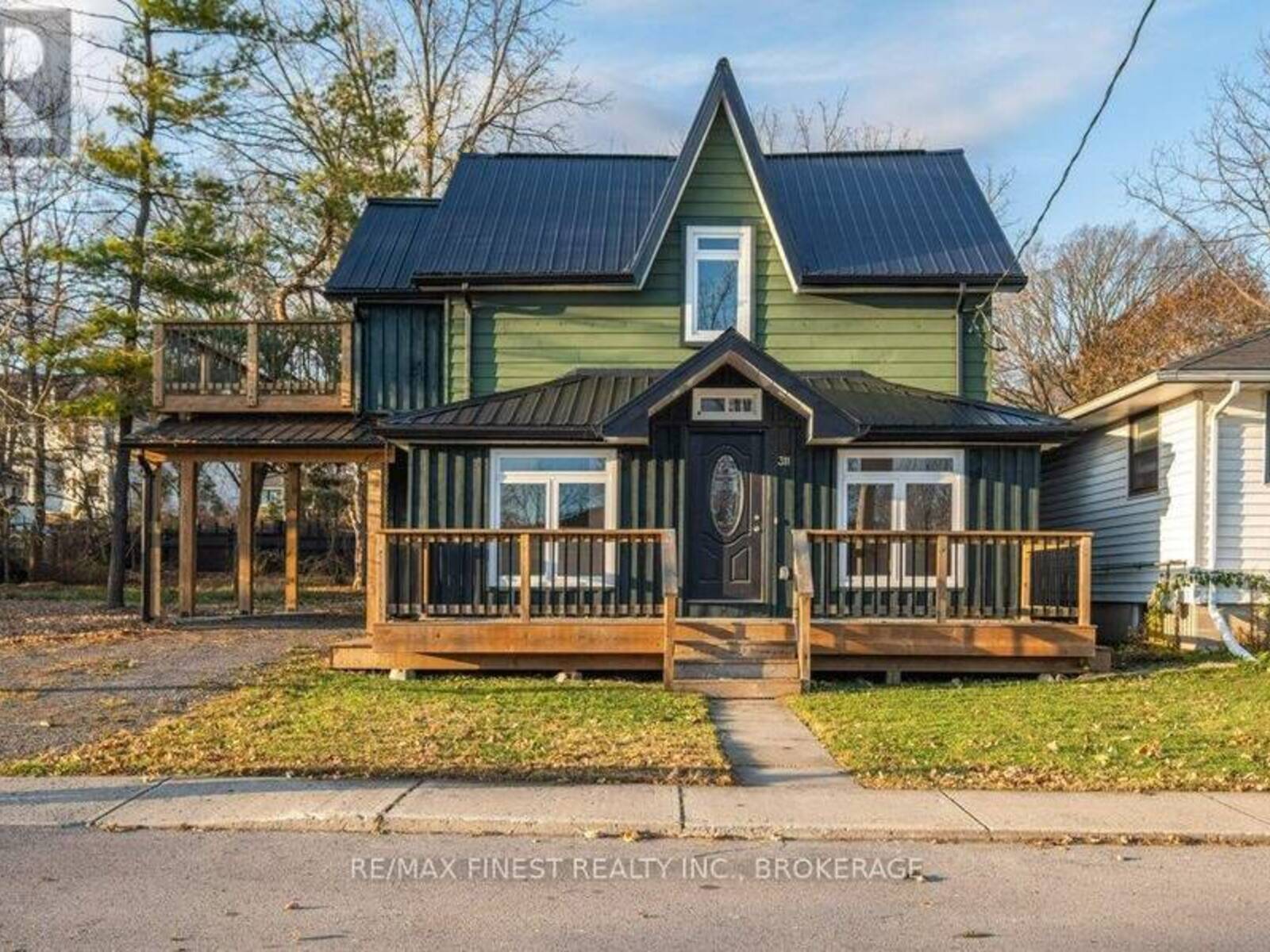 311 THOMAS STREET, Deseronto, Ontario K0K 1X0