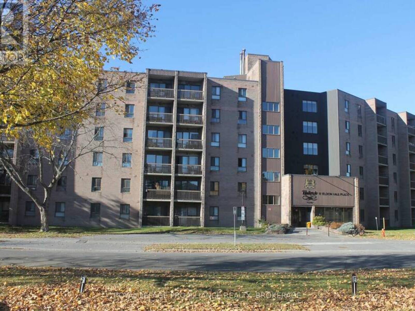 109 - 17 ELDON HALL PLACE, Kingston, Ontario K7M 7H5