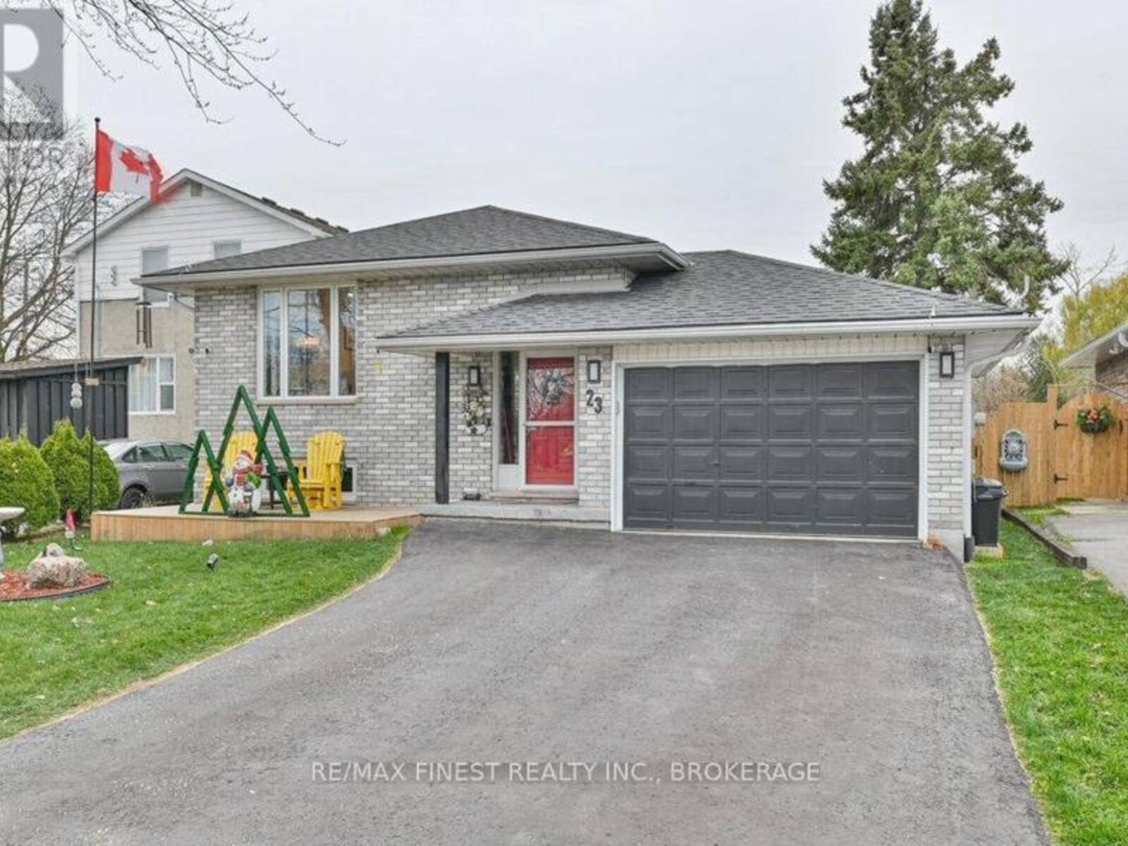 23 CASCADE BOULEVARD, Belleville, Ontario K8P 4R6