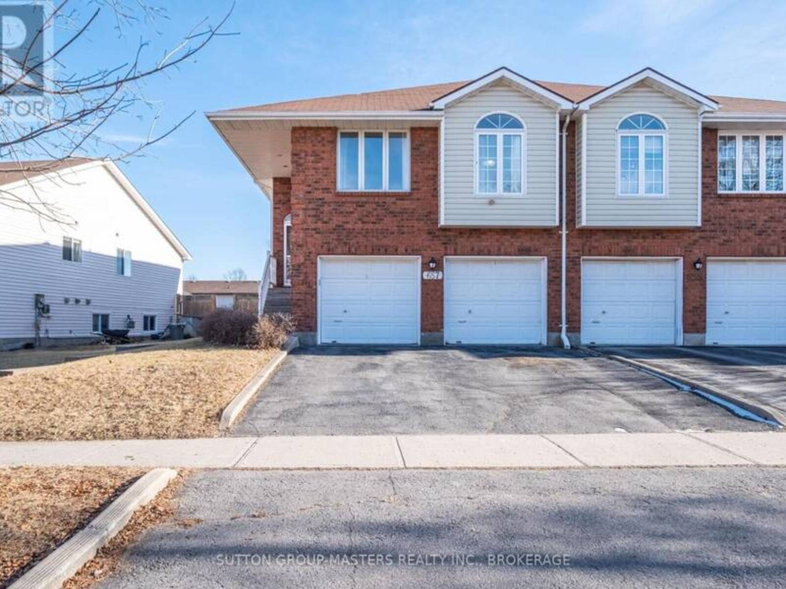 657 BARNSLEY CRESCENT, Kingston, Ontario K7M 8X4