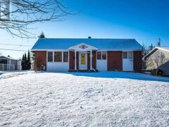 218 AMHERST DRIVE Loyalist Ontario, K7N 1T4