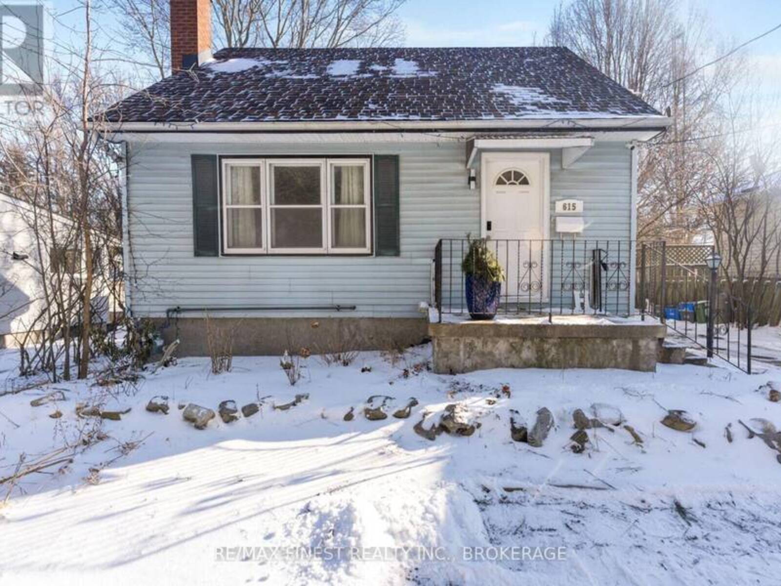 615 PORTSMOUTH AVENUE, Kingston, Ontario K7M 1W2