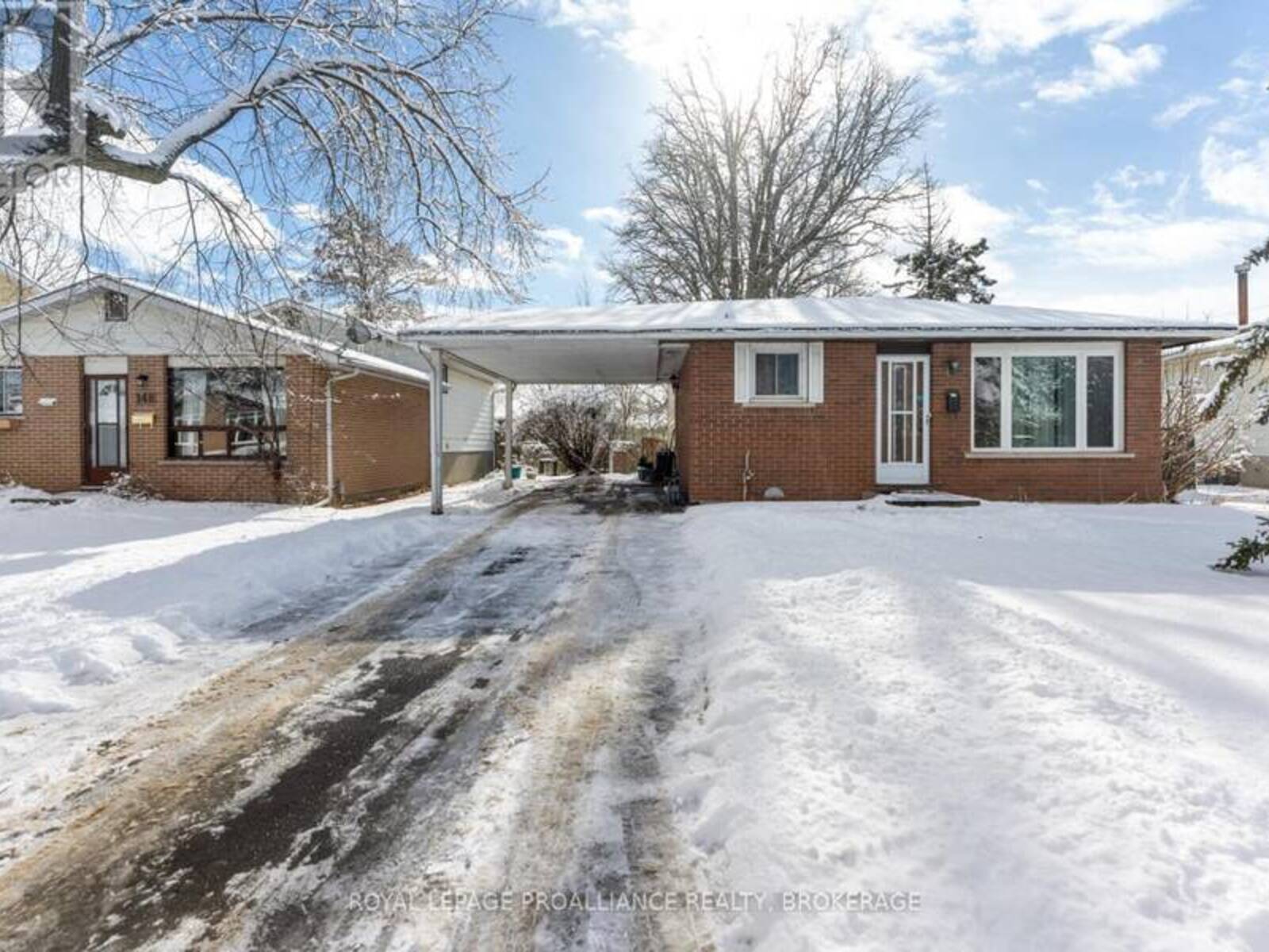 152 CALDERWOOD DRIVE, Kingston, Ontario K7M 6M3