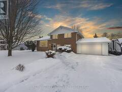 31 MANITOU CRESCENT E Loyalist Ontario, K7N 1B1