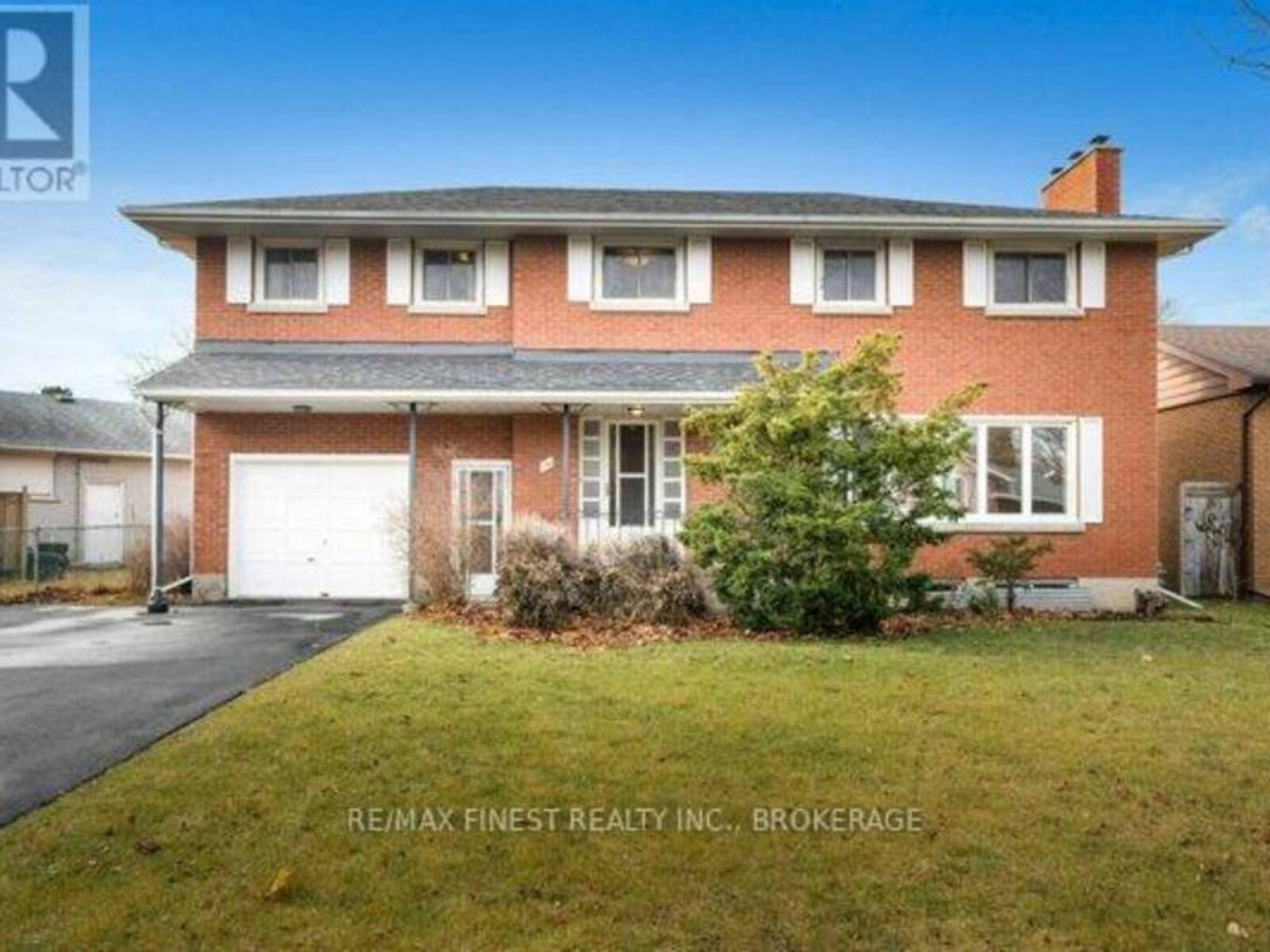 14 MACHAR PLACE, Kingston, Ontario K7M 1L6