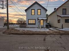 62 STEPHEN STREET Kingston Ontario, K7K 2C4