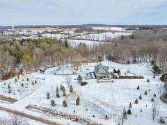 113 COUNTRY WOODS DRIVE South Frontenac Ontario, K0H 1V0