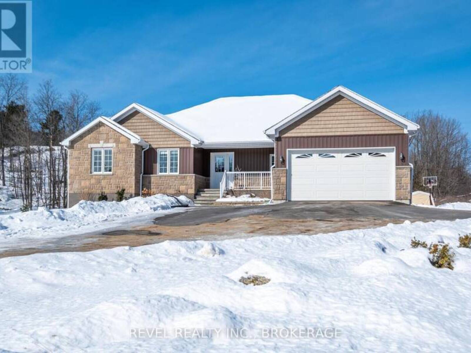 2082 BURNT HILLS ROAD, South Frontenac, Ontario K0H 1H0