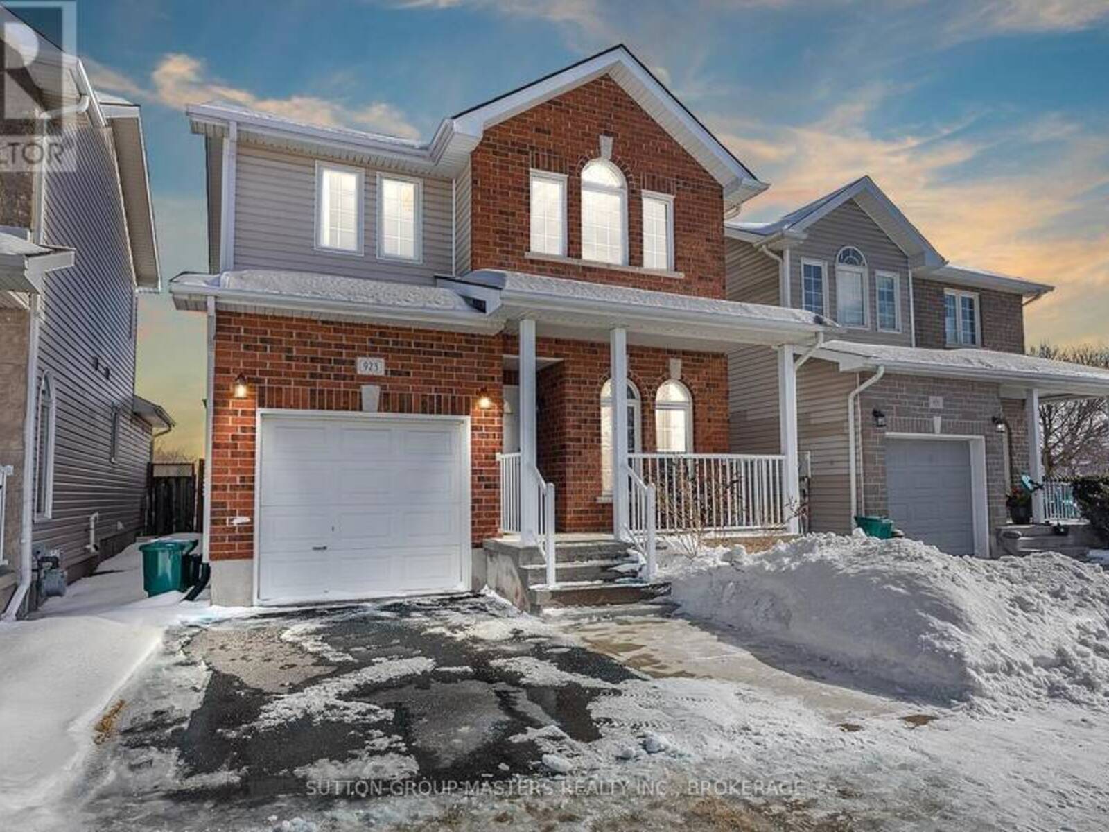 923 BLUFFWOOD AVENUE, Kingston, Ontario K7K 7K3