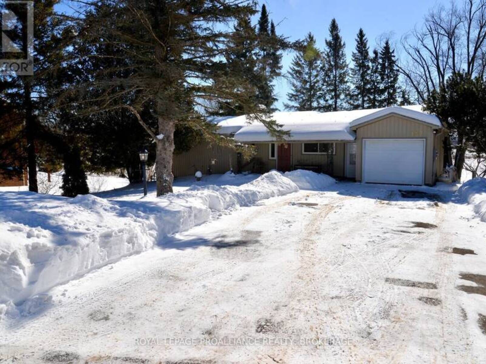 107 ROCKLIND CLOSE LANE W, Leeds and the Thousand Islands, Ontario K0H 2N0