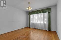 35 OAKRIDGE AVENUE | Kingston Ontario | Slide Image Nine