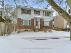 35 OAKRIDGE AVENUE Kingston Ontario, K7L 4S8