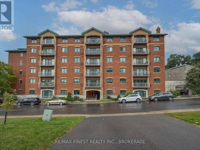 605 - 2 BAY STREET Kingston Ontario, K7K 6T7 - 2 Bedrooms Condo For Sale