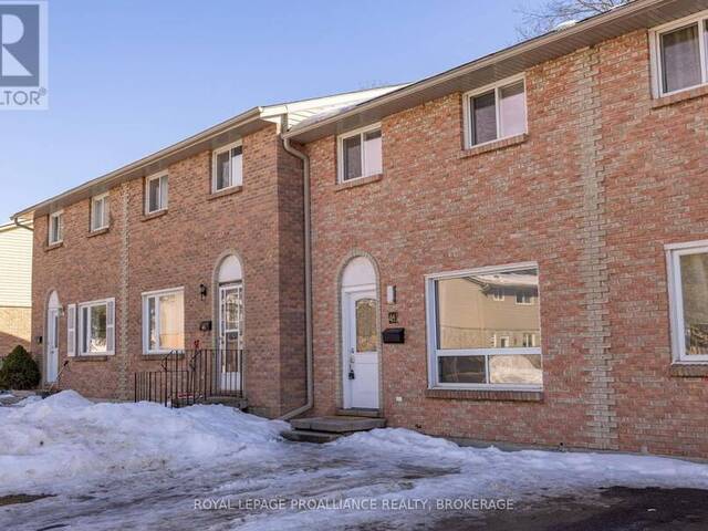 44 ROSEMUND CRESCENT Kingston Ontario, K7M 6Z4 - 3 Bedrooms Condo For Sale