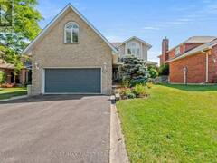 688 PARKSIDE CRESCENT Kingston Ontario, K7M 8A2