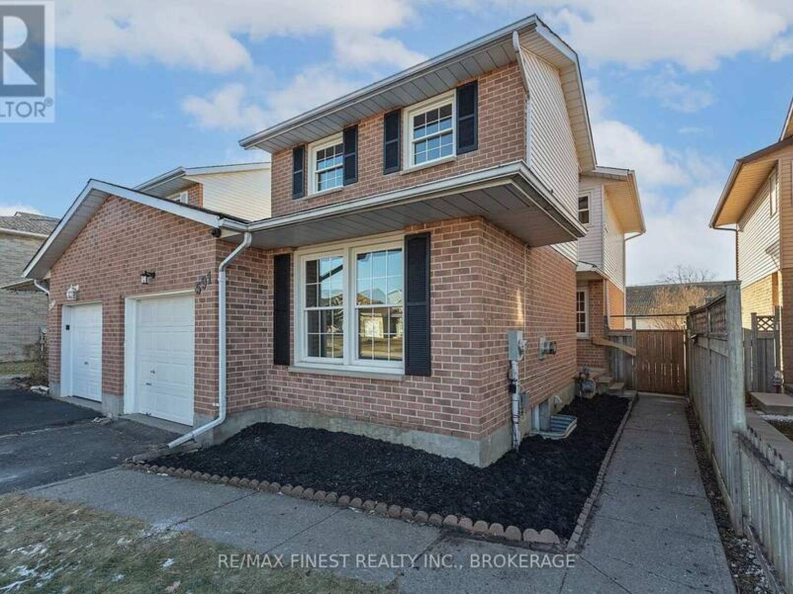 591 DAVIS DRIVE, Kingston, Ontario K7M 7Y3