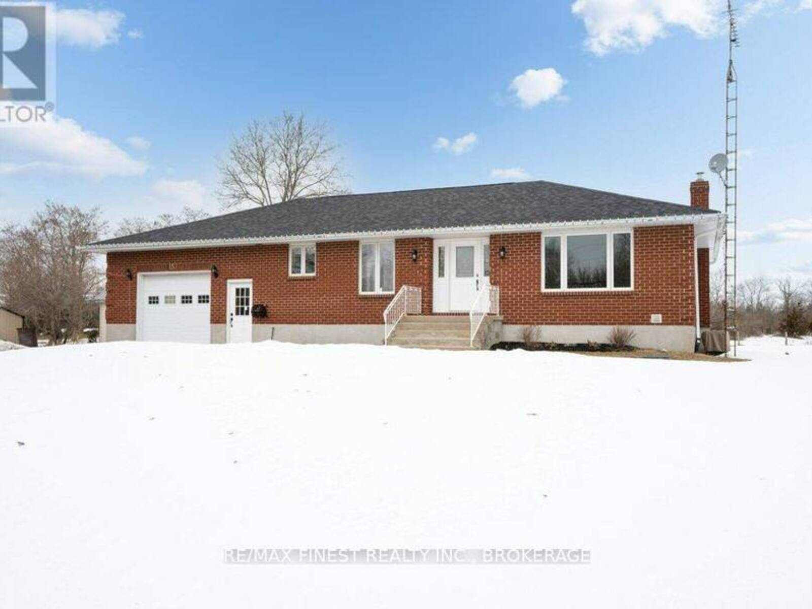 3152 SUNBURY ROAD, Inverary, Ontario K0H 1X0