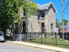 45 CHESTNUT STREET Kingston Ontario, K7K 3X4