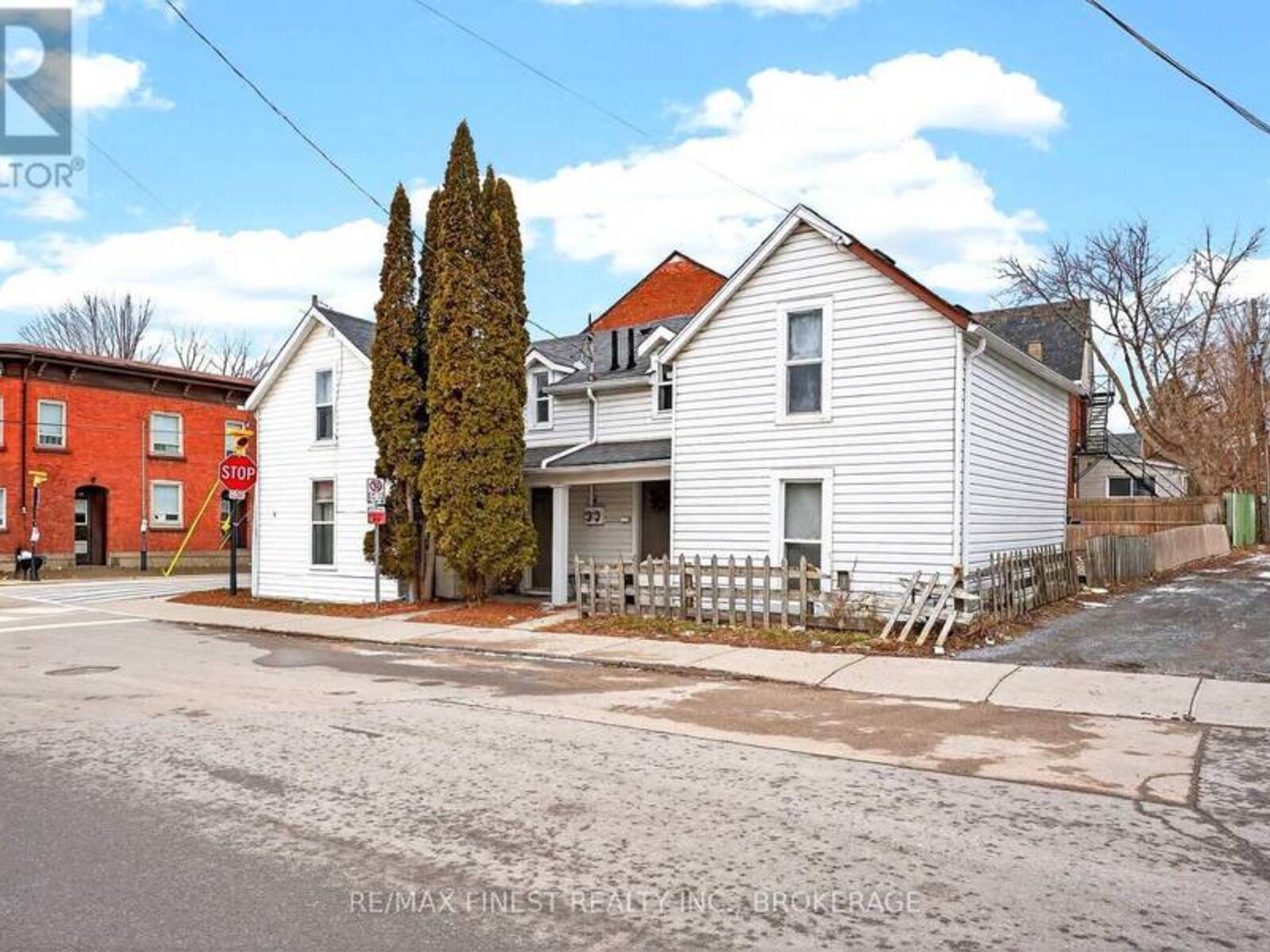 255-257 EARL STREET, Kingston, Ontario K7L 2H6