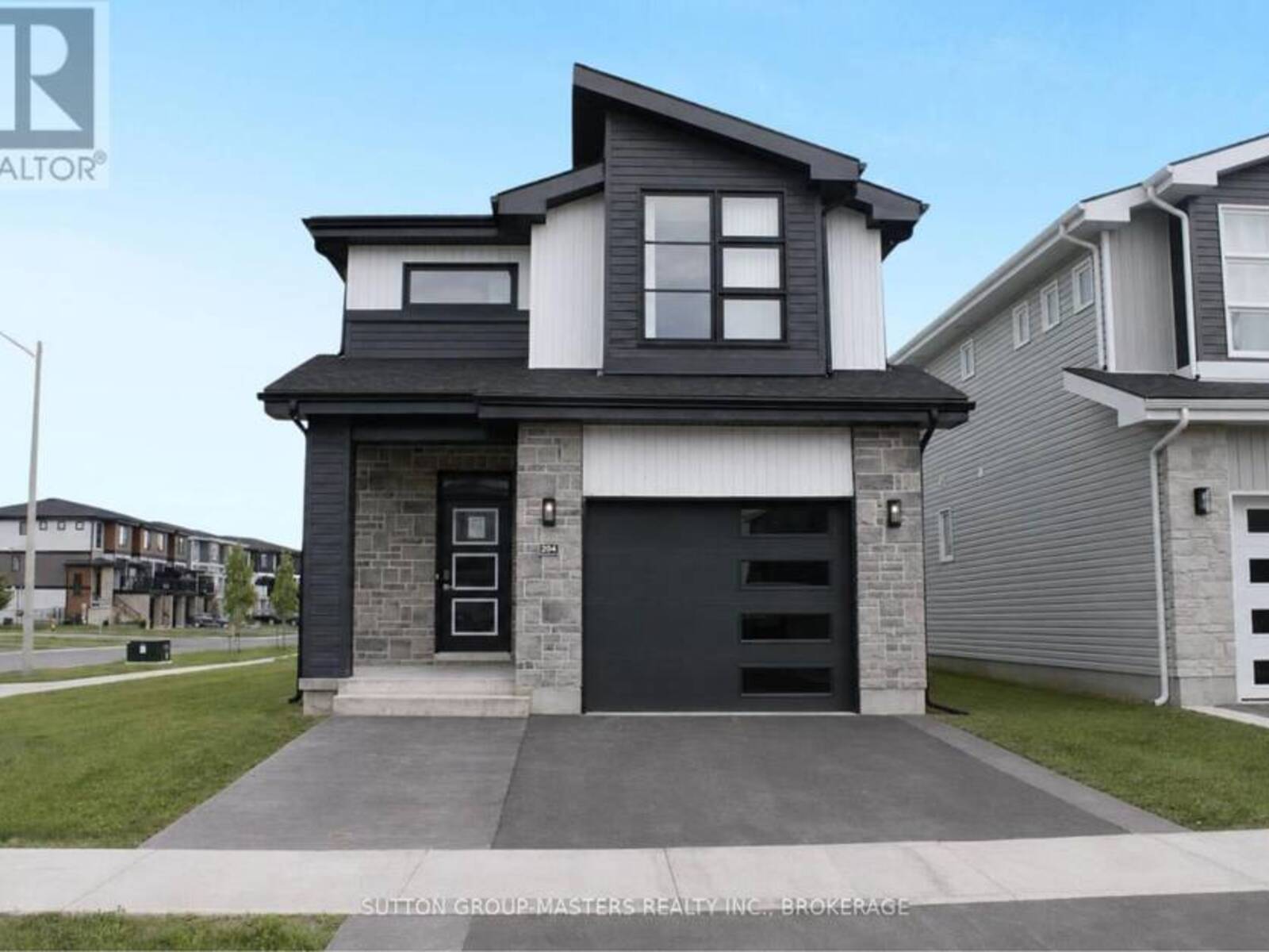 204 SUPERIOR DRIVE, Loyalist, Ontario K7N 0E5