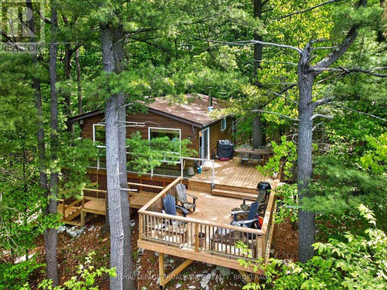 450 BROOKS POINT ROAD, Rideau Lakes, Ontario K0G 1E0