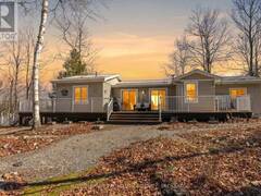 1077 COUNTRY LANE Central Frontenac Ontario, K0H 2P0