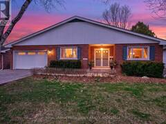 727 AYLMER CRESCENT Kingston Ontario, K7M 6E5