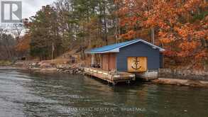 6 VANSTON ROAD | Leeds and the Thousand Islands Ontario | Slide Image Two