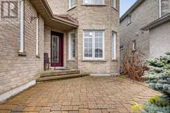 30 LANG DRIVE | Barrie Ontario | Slide Image Three