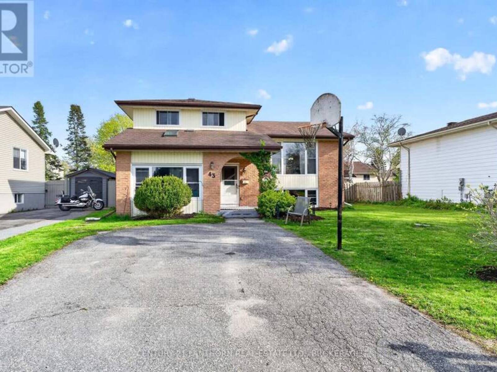 43 MORTENSEN DRIVE, Loyalist, Ontario K7N 1W2