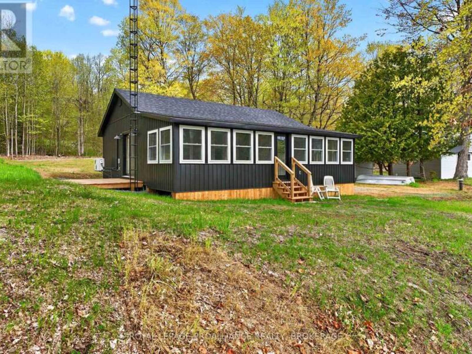5 BLUNDONS LANE, Westport, Ontario K0G 1X0