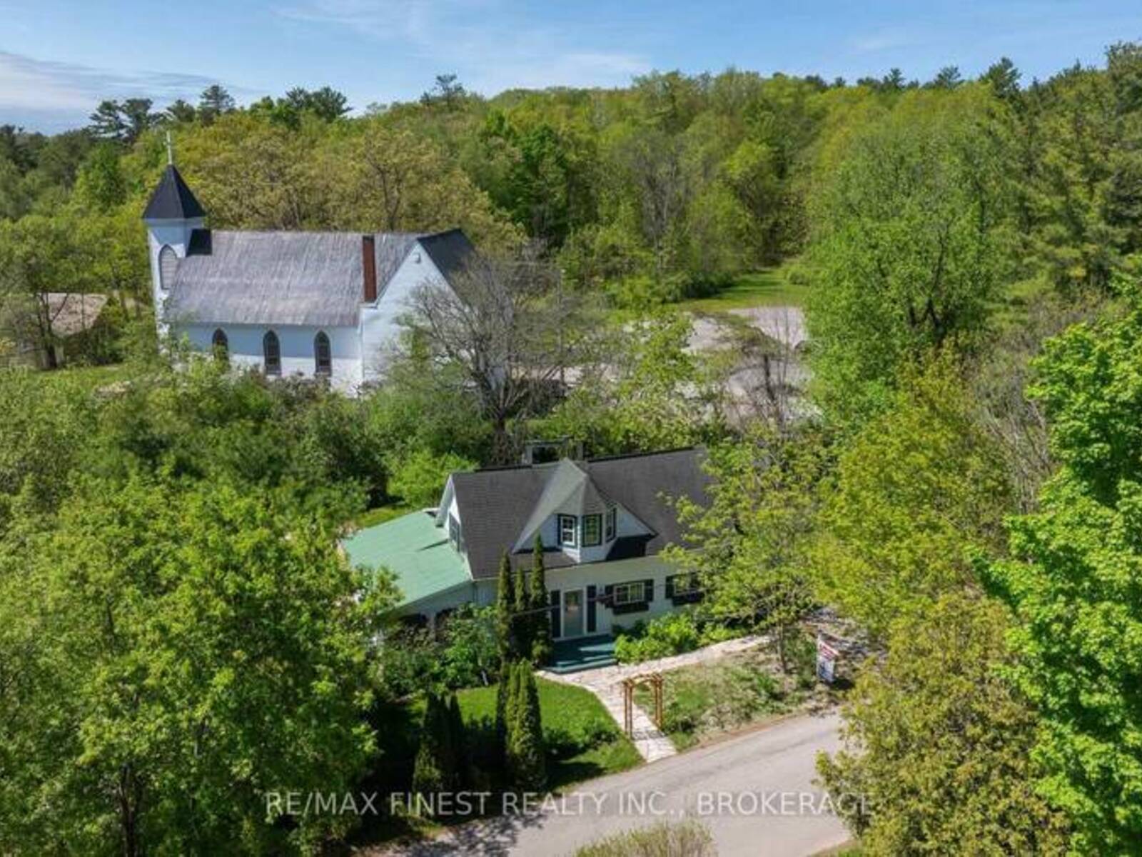 11 FRONT STREET, Mallorytown, Ontario K0E 1R0