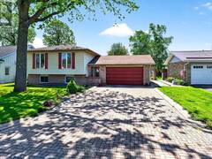 525 PINE STREET E Gananoque Ontario, K7G 2Z2