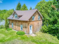 2740 BOLINGBROKE ROAD Tay Valley Ontario, K0H 2B0