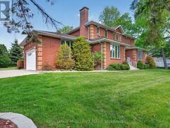 542 RANKIN CRESCENT Kingston Ontario, K7M 7L4