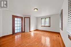 20 RIVERSIDE DRIVE | Kingston Ontario | Slide Image Sixteen
