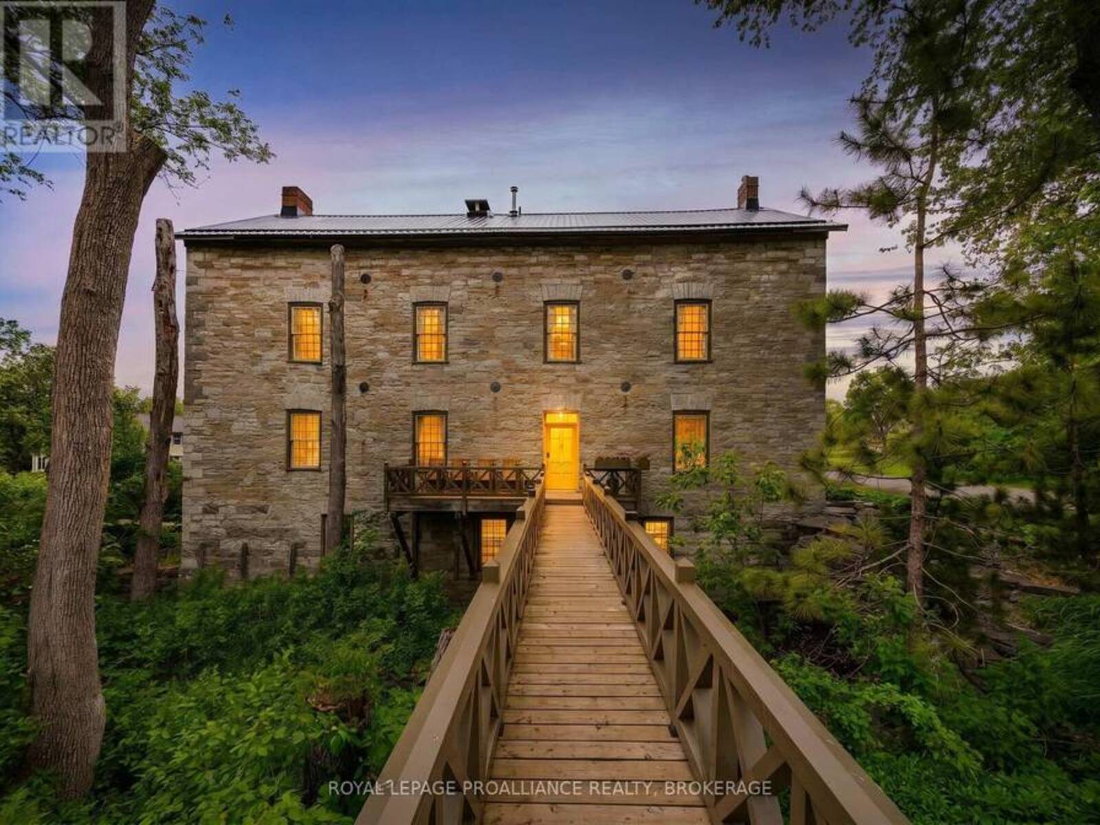 28 FRONT STREET, Stone Mills, Ontario K0K 2S0