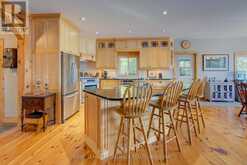 441 B MACCOMISH LANE | Inverary Ontario | Slide Image Twelve