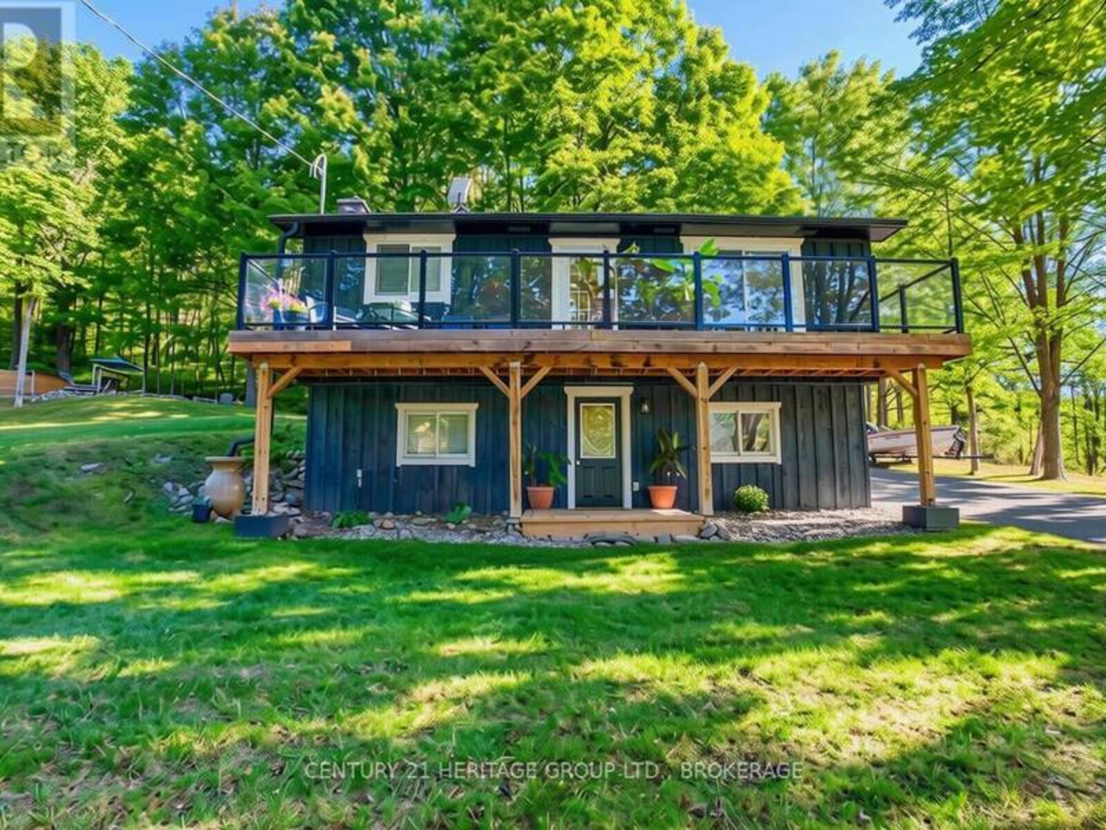 10874 CANOE LAKE ROAD, South Frontenac, Ontario K0H 2V0