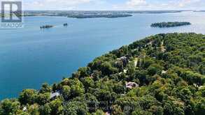 40 RIVERSIDE DRIVE | Kingston Ontario | Slide Image One