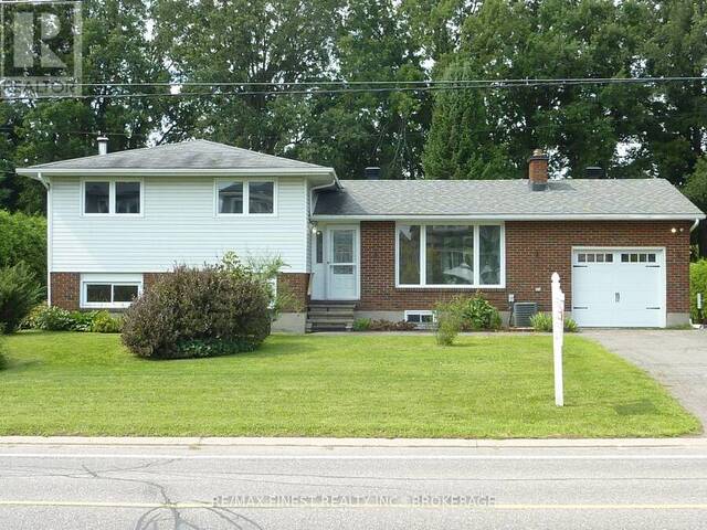 3318 SHEA ROAD Ottawa Ontario, K0A 2Z0 - 3 Bedrooms Home For Sale