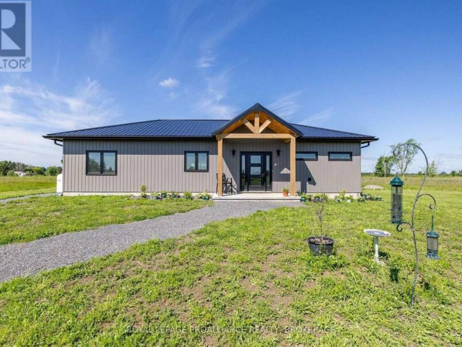 292 KYES ROAD, Lansdowne, Ontario K0E 1L0